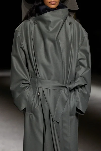 Look 64